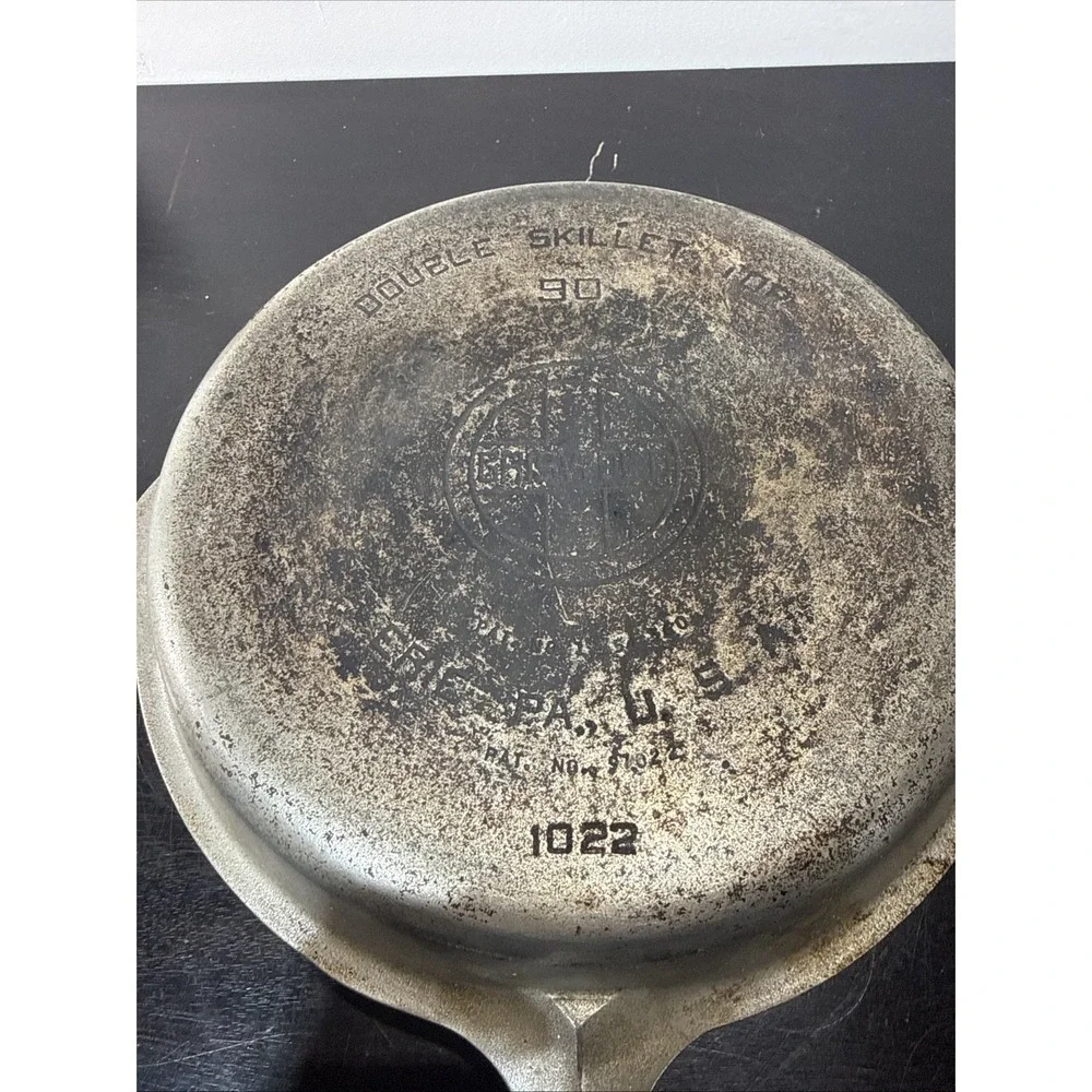 Vintage Griswold #90 Cast Iron DOUBLE SKILLET 1021 & 1022 Erie PAT. Original